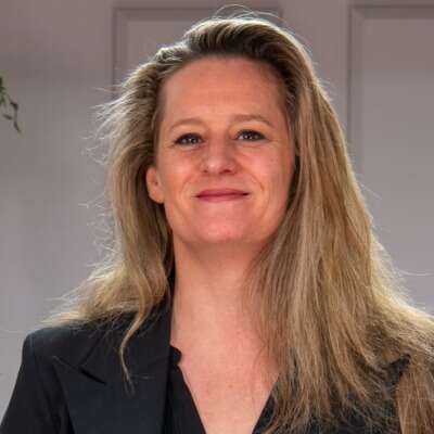 Office Assistant Vera Lenssen